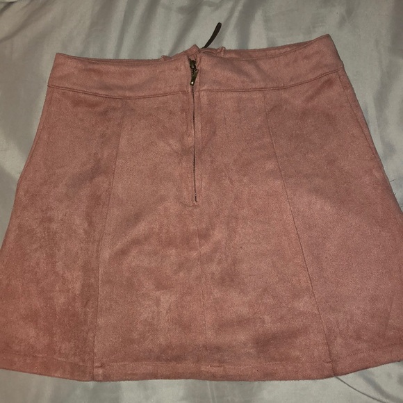 Skirt - Picture 2 of 2